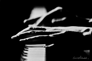 Piano in bianco e nero - foto Sonia Ritondale